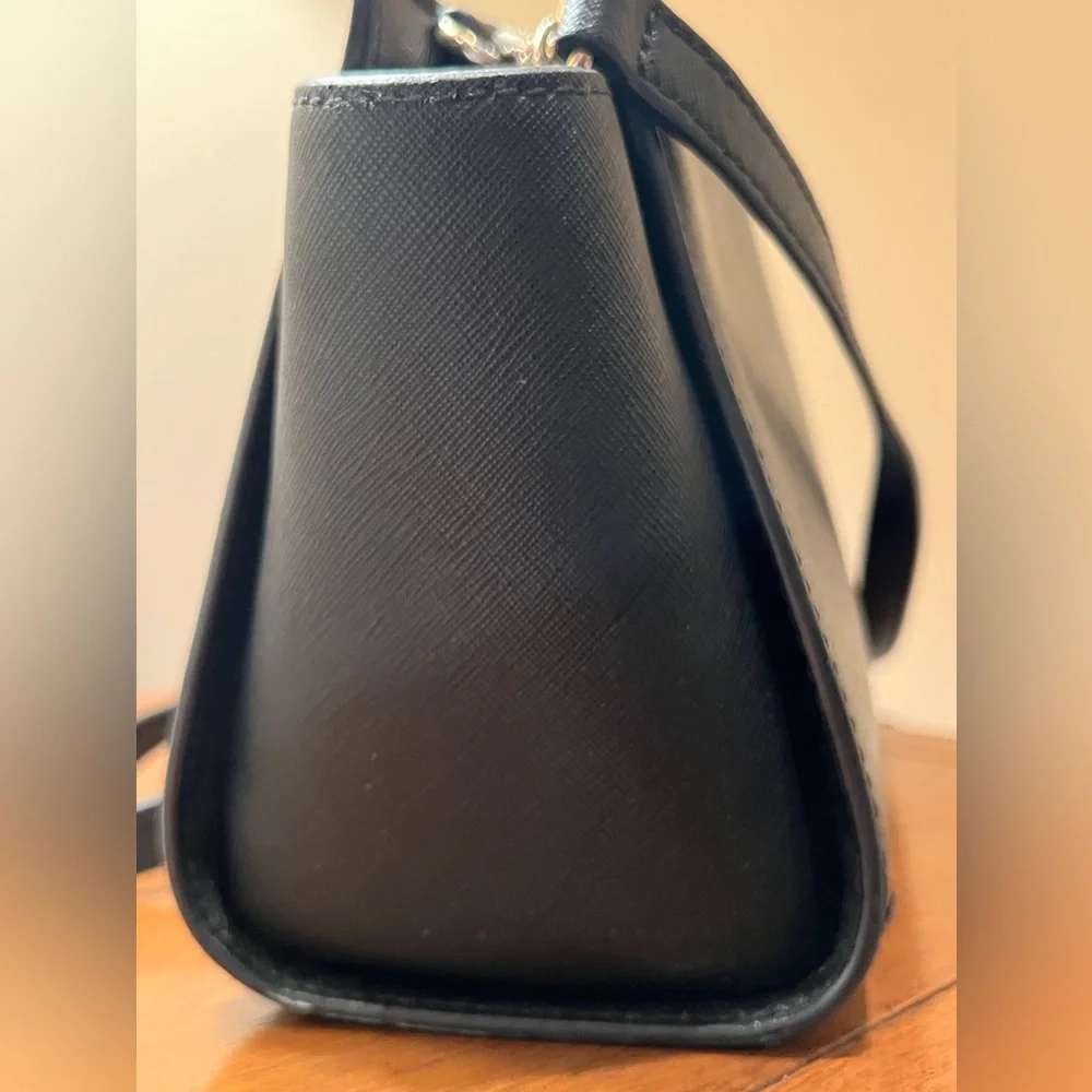 Michael Kors Selma Medium Black Saffiano Leather Messenger Crossbody Bag
